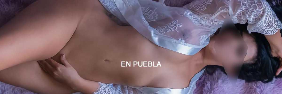 Portada de la bella Angie Mitzu